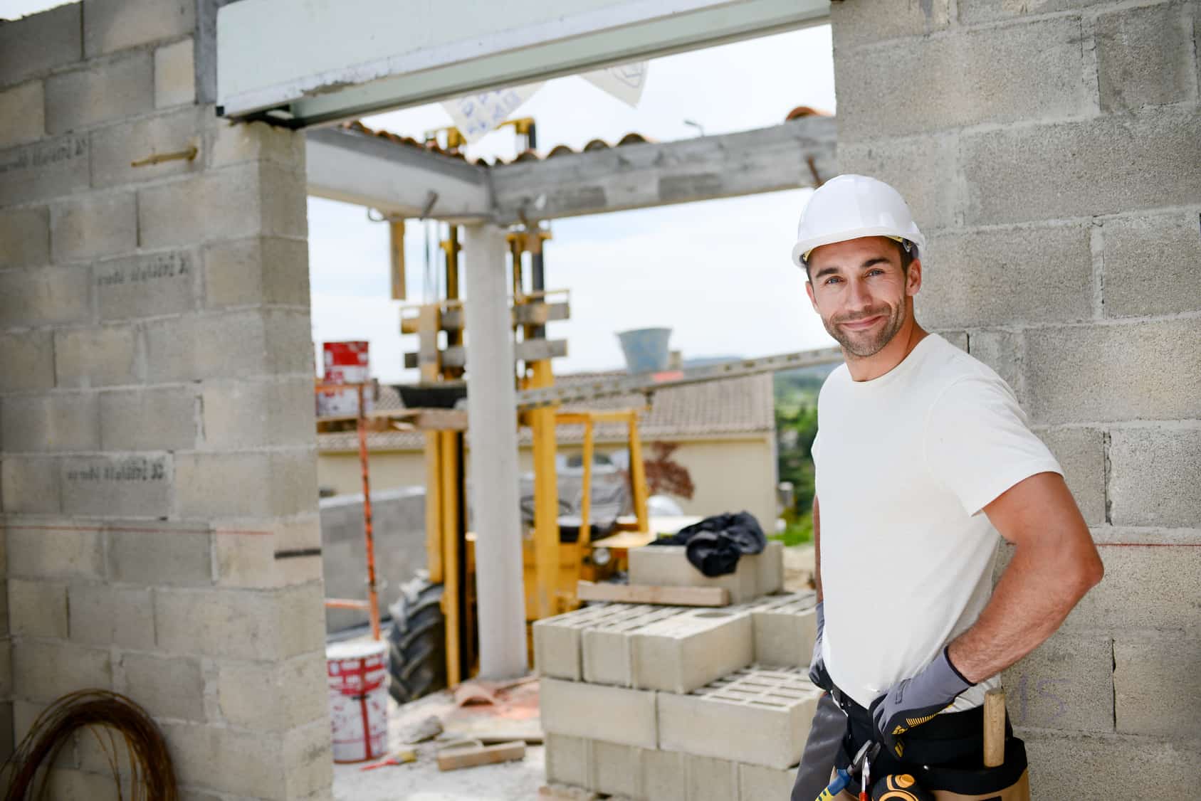 Handwerker vor Rohbau